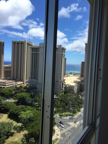 1700 1900 Ala Moana Hawaii Studio 2 - thumb 2
