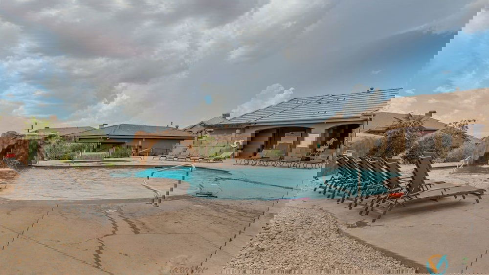 Bike-on-inn 3 Bedroom Apts - thumb 3