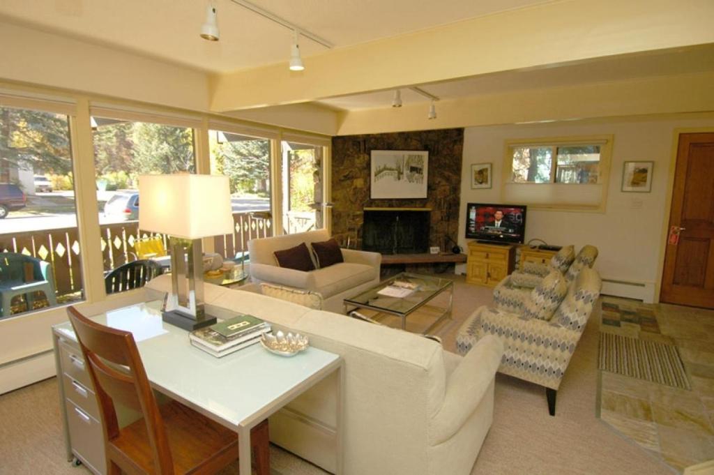 118 E. Bleeker St. Lower Level - thumb 6