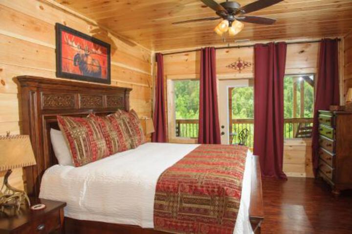 Sycamore Mansion Cabin - thumb 2