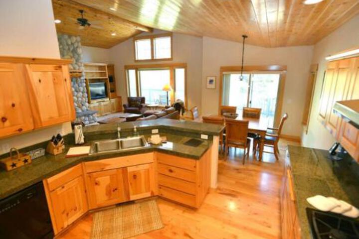 2 Red Cedar Lane - thumb 0