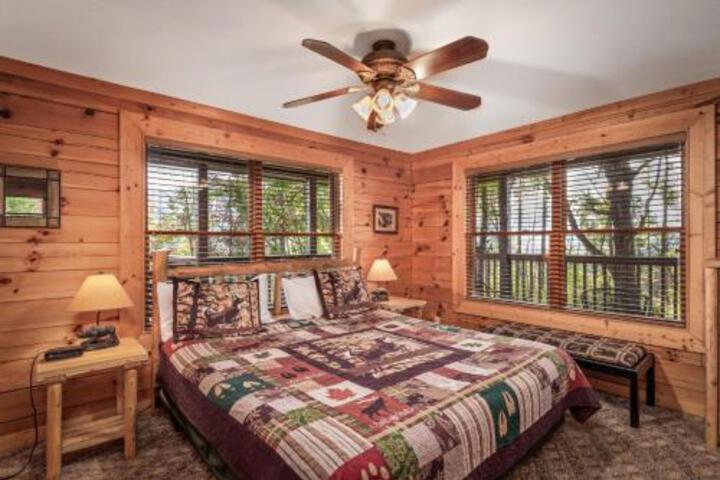 Dancing Bear Lodge Home - thumb 0