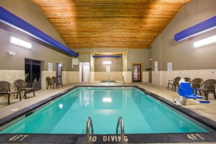 La Quinta Inn & Suites By Wyndham Boone University - thumb 5
