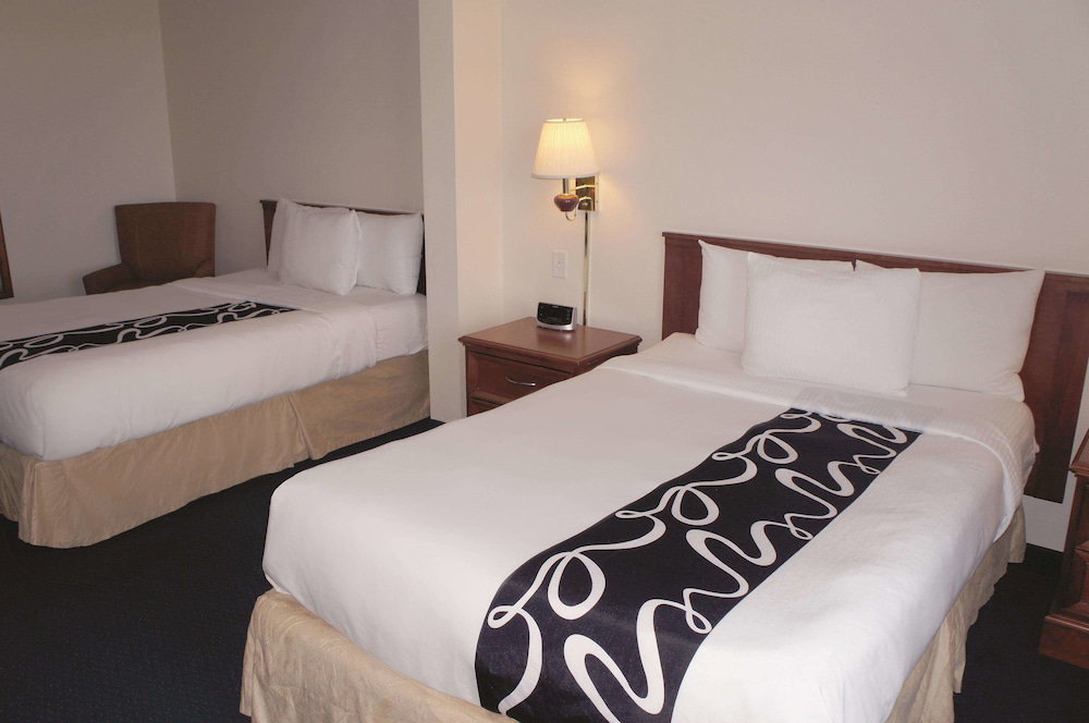 La Quinta Inn & Suites By Wyndham Omaha Airport Downtown - thumb 5