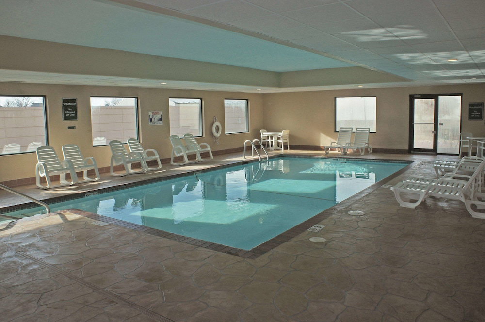 La Quinta Inn & Suites By Wyndham Omaha Airport Downtown - thumb 1