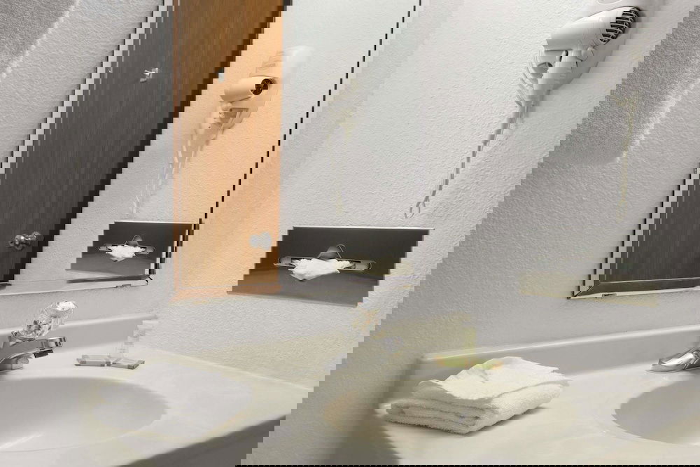 Super 8 By Wyndham Park City/North Wichita Area - thumb 3