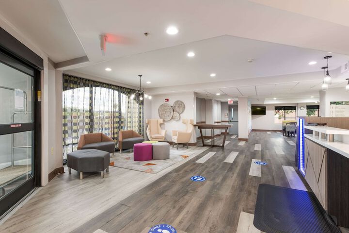 Clarion Pointe Greensboro Airport - thumb 5