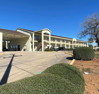 SureStay Hotel by Best Western Floresville - Accommodation Philadelphia