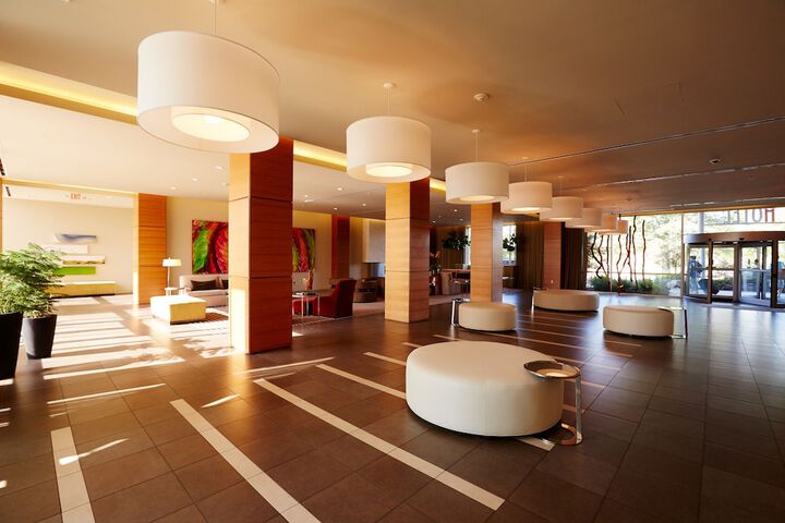 I Hotel And Conference Center - thumb 3