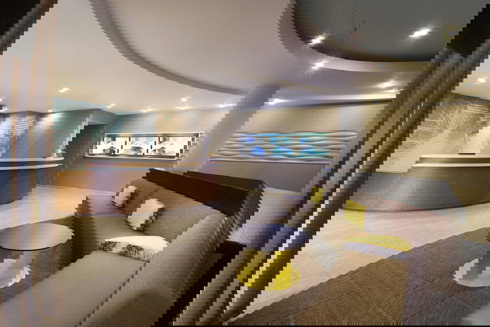 Springhill Suites Marriott Airport - thumb 3