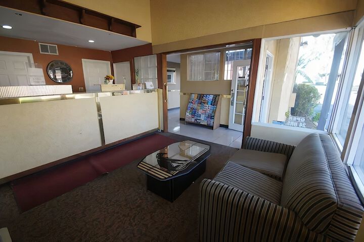 Civic Center Inn Santa Ana - thumb 4