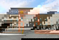 La Quinta Inn  Suites by Wyndham New Cumberland-Harrisburg