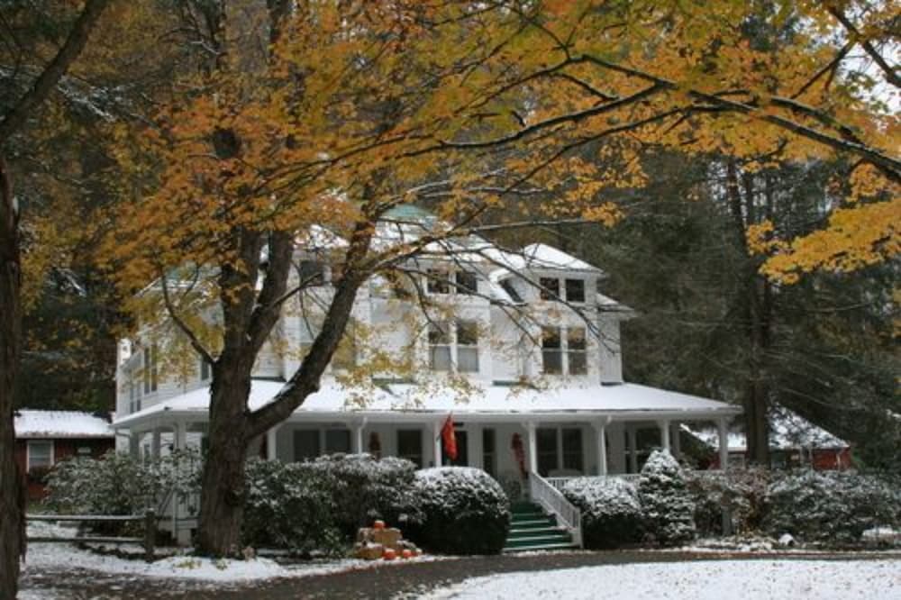 Taylor House Inn - thumb 2