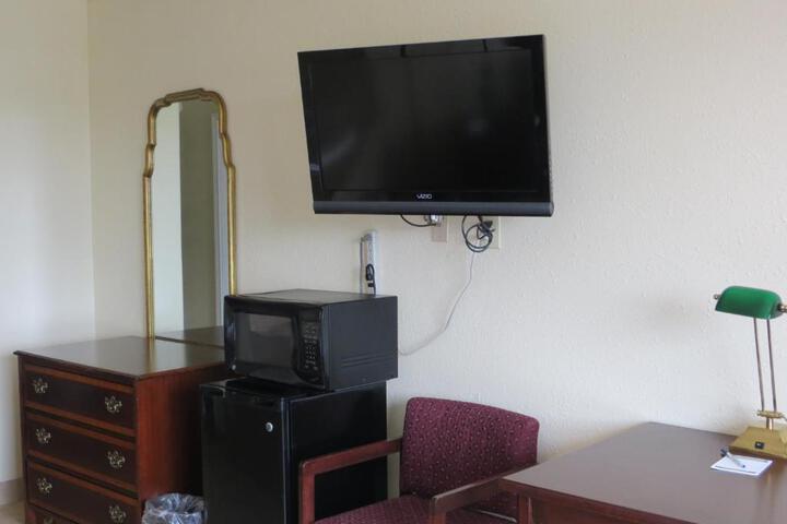 Flagship Inn - thumb 6