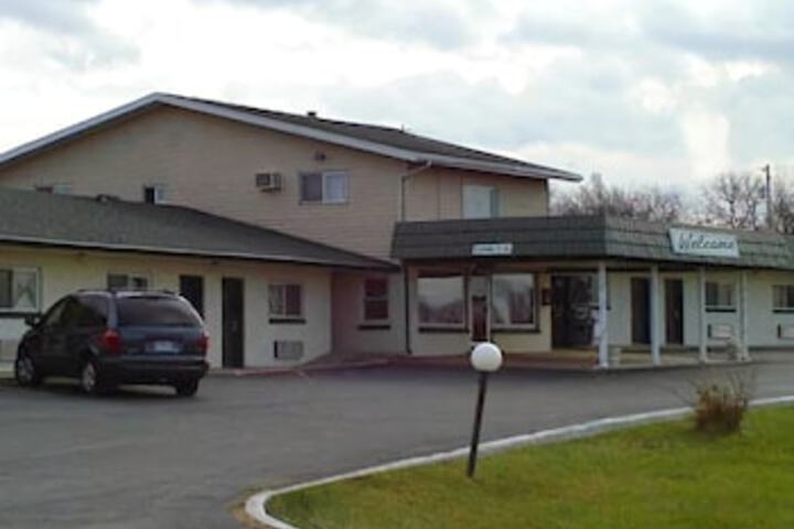 America's Value Inn Mexico - thumb 7