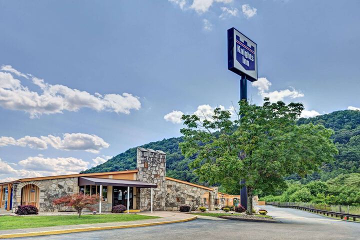 Knights Inn Charleston - thumb 2