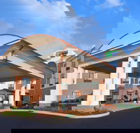 Holiday Inn Express  Suites Akron Regional Airport Area an IHG Hotel - Accommodation Philadelphia