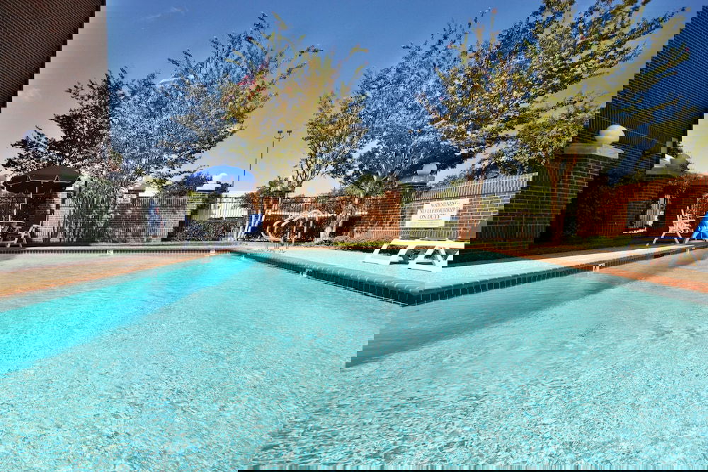 Holiday Inn & Suites Dallas-Addison, An IHG Hotel - thumb 3