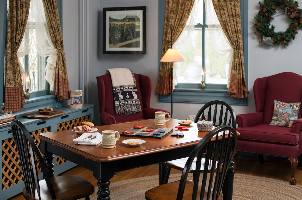 1825 Inn Bed And Breakfast - thumb 3