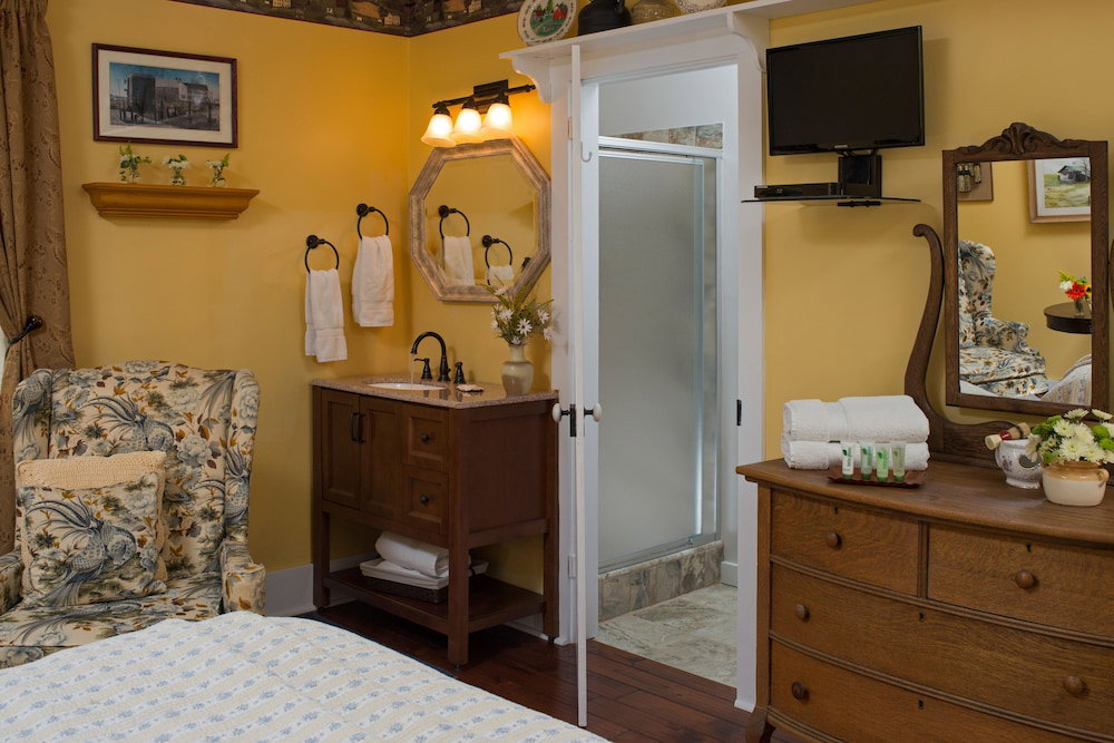 1825 Inn Bed And Breakfast - thumb 5