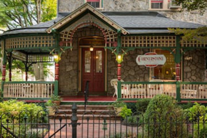 Cornerstone Bed And Breakfast