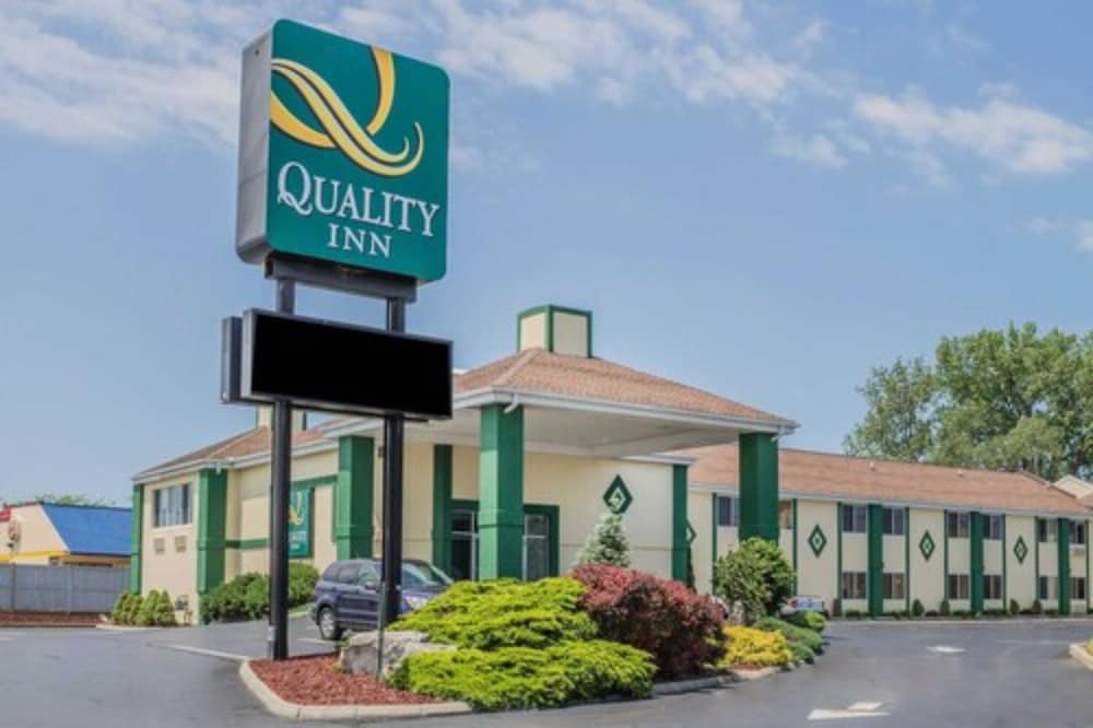 Quality Inn - thumb 1
