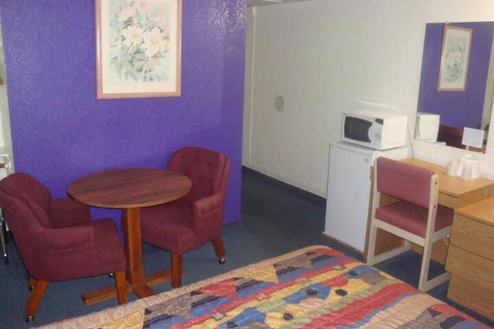 Travelers Inn - thumb 4