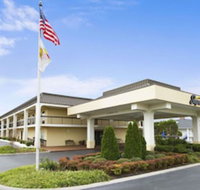 Super 8 by Wyndham Calhoun - Accommodation Philadelphia