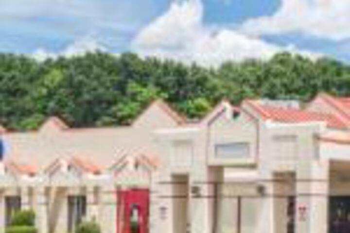 Quality Inn - thumb 0