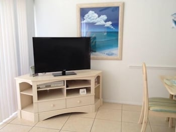 Coconuts Beach Resort - thumb 5