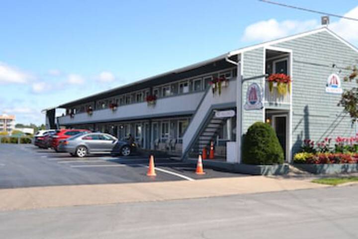 The Ship Motel - thumb 0