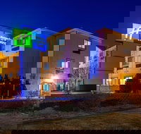 Holiday Inn Express  Suites Alamosa an IHG Hotel - Accommodation Philadelphia