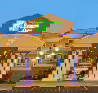 Holiday Inn Express  Suites Alexandria an IHG Hotel - Accommodation Philadelphia