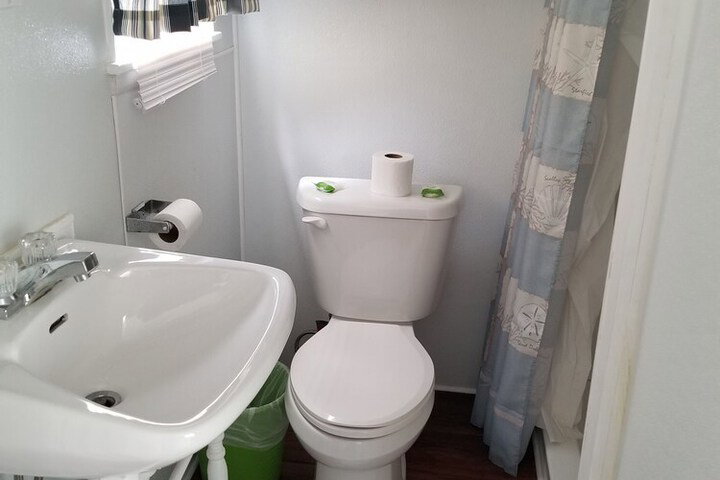 Hills Motor Court & Marina - thumb 5