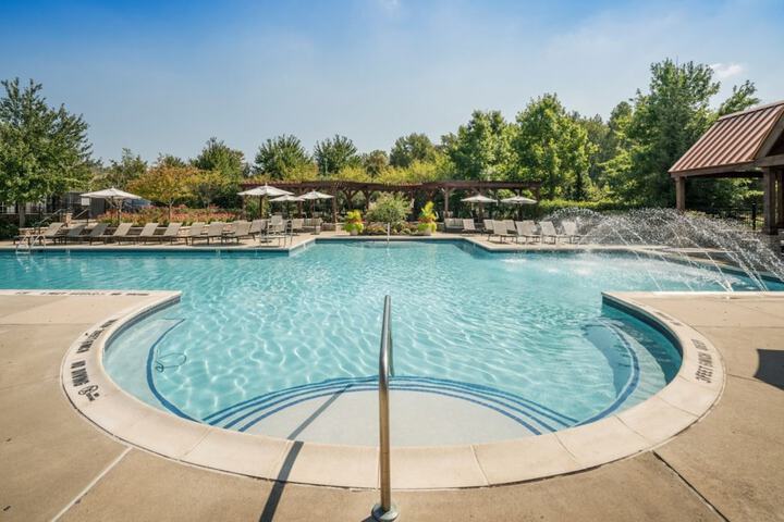 Global Luxury Suites At The Junction - thumb 4