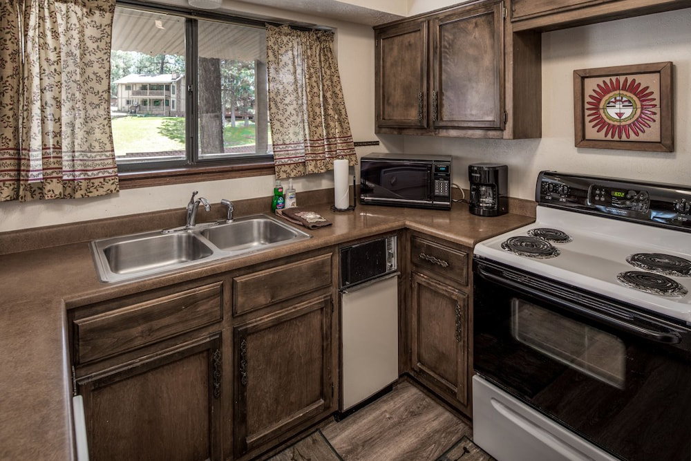 40 Innsbrook - Three Bedroom Townhome - thumb 3