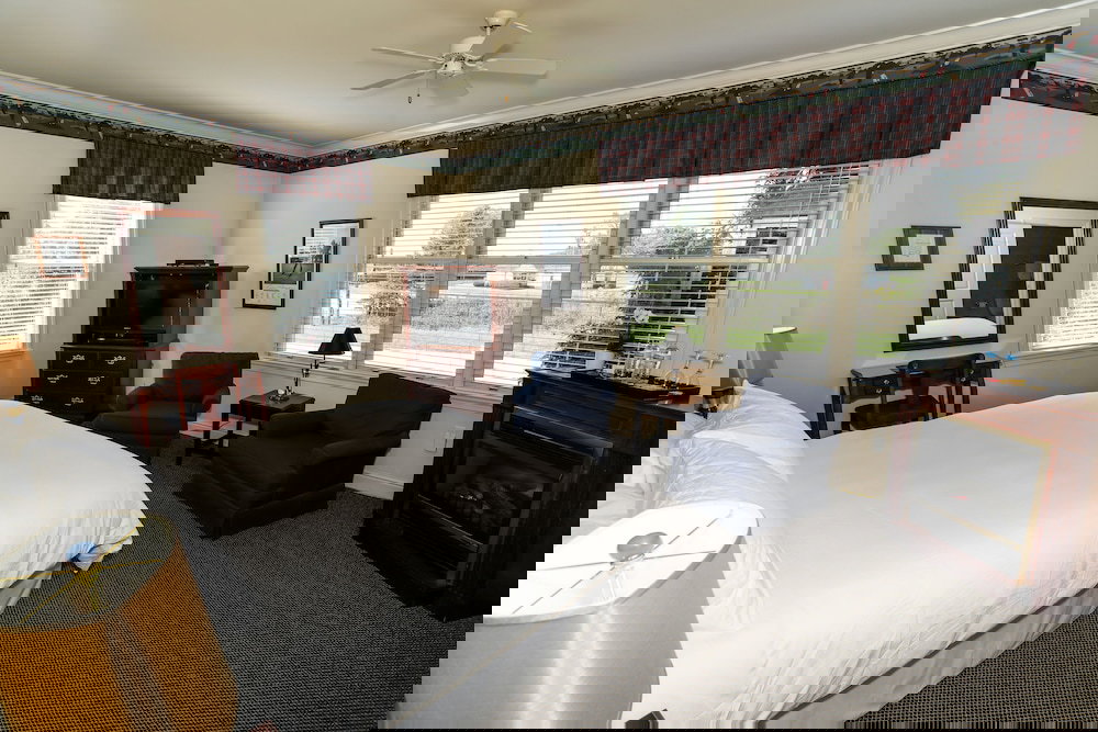 Oakmont Inn - thumb 3