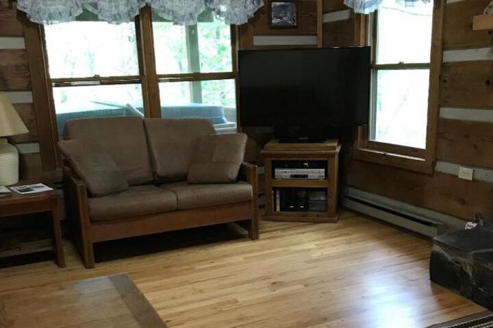 Blueberry Hideaway Sky Balcony Off Master Bedroom Minutes To Boone NC - thumb 2