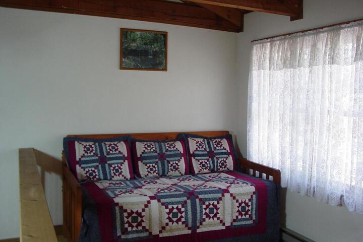 Blueberry Hideaway Sky Balcony Off Master Bedroom Minutes To Boone NC - thumb 5