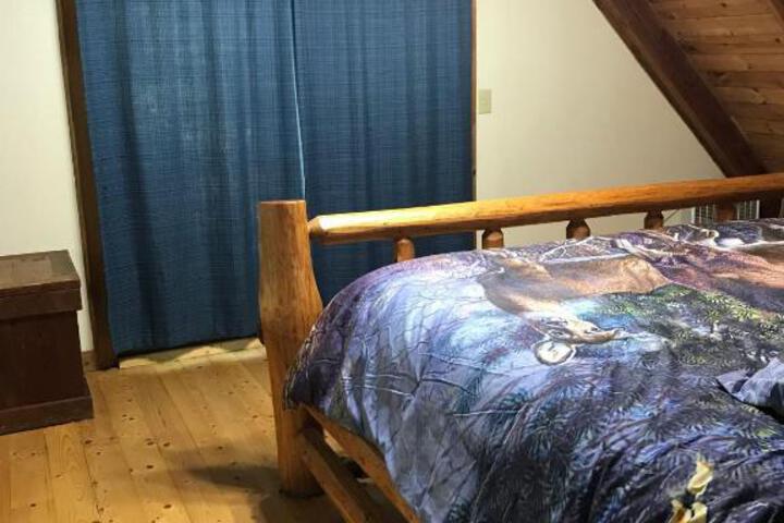 Blueberry Hideaway Sky Balcony Off Master Bedroom Minutes To Boone NC - thumb 7