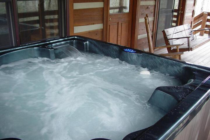 Creekside Overlook Secluded Log Cabin Overlooking Creek - thumb 4