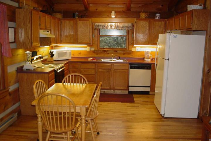 Creekside Overlook Secluded Log Cabin Overlooking Creek - thumb 7