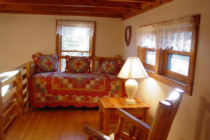 Pine Crest Secluded On Knoll Top Near Boone NC & Blue Ridge Parkway - thumb 3