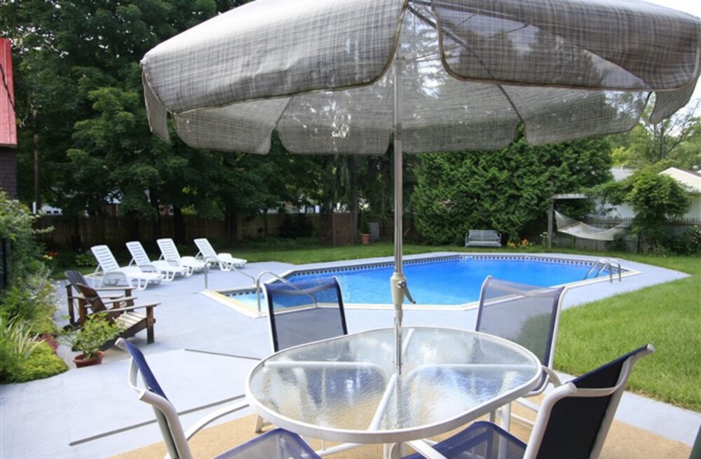 Geyser Lodge - thumb 0