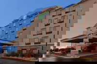 Holiday Inn Express Suites Charleston an IHG Hotel