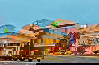 Holiday Inn Express  Suites Dickson an IHG Hotel