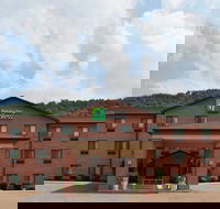 Holiday Inn Exp Chester WV an IHG Hotel - Accommodation Philadelphia