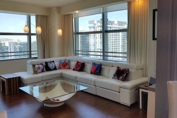 CONRAD 2 Bed APT Brickell-Free Parking - thumb 0