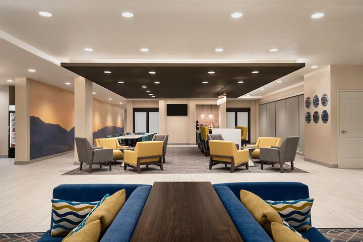 La Quinta Inn & Suites By Wyndham Clovis CA - thumb 5