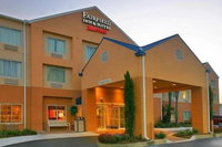 Fairfield Inn  Suites By Marriott - Brunswick